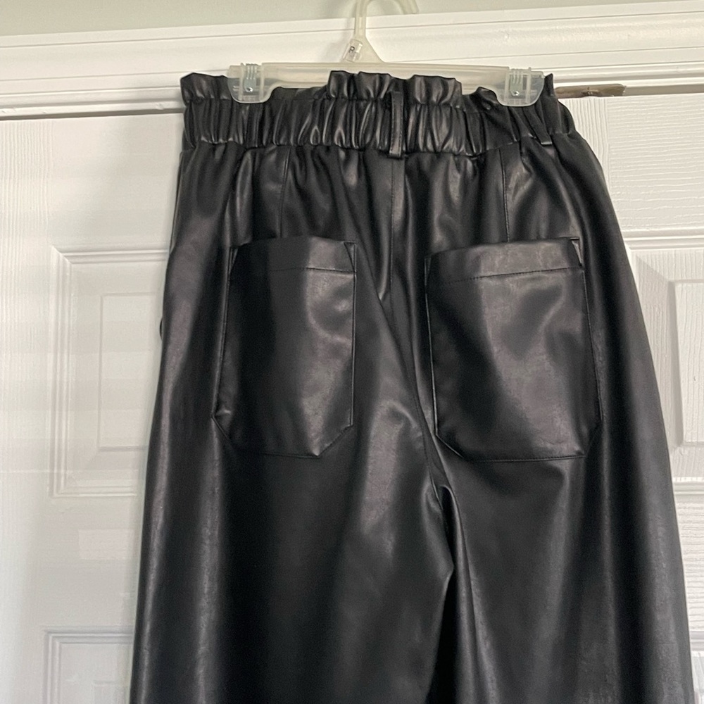 Faux paper bag waist leather pants - Picture 3 of 6